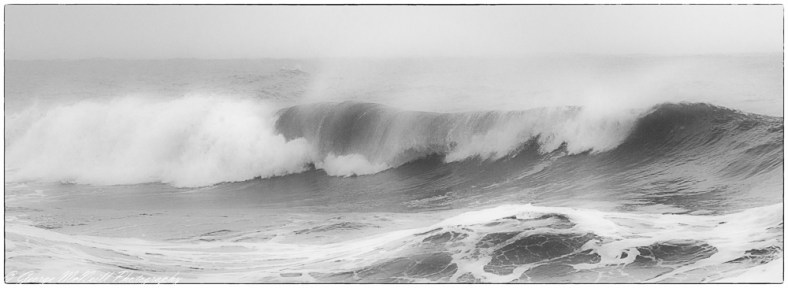 wave 21.10.17 b.w.JPG